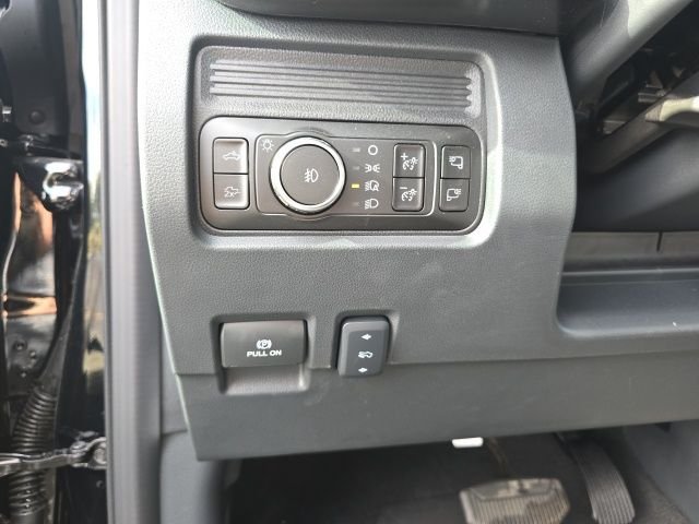Ford F-350SD Lariat - Image 3
